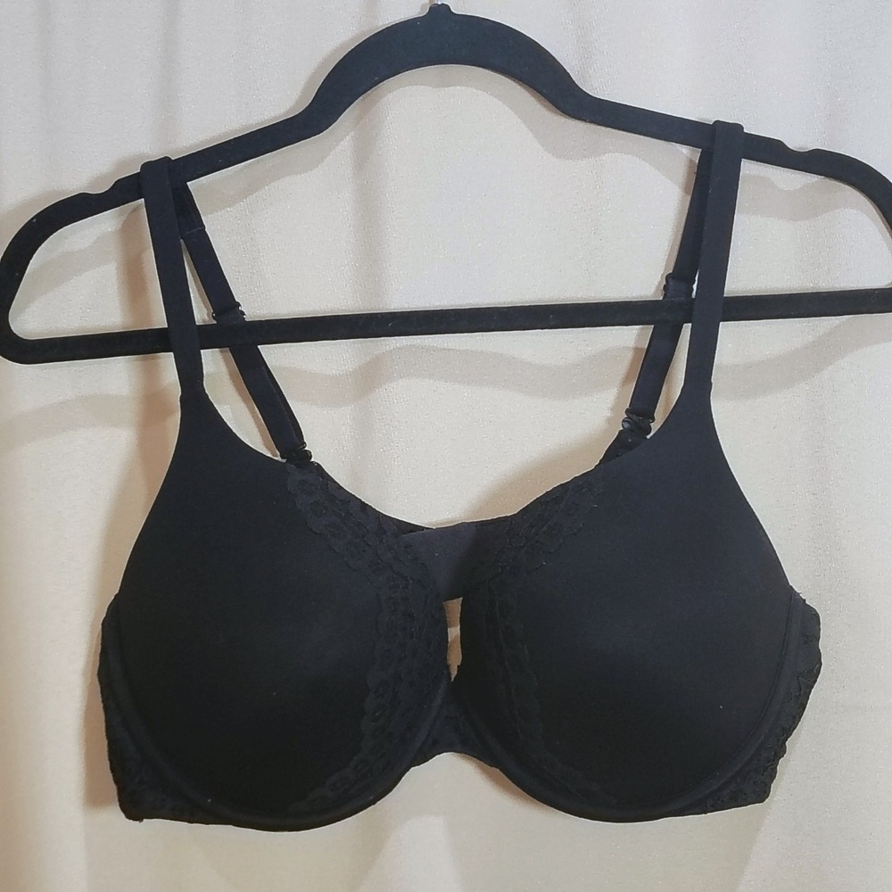 Victorias Secret Perfect Shape Bra Womens 38C Lace Trim Underwire Black Push Up